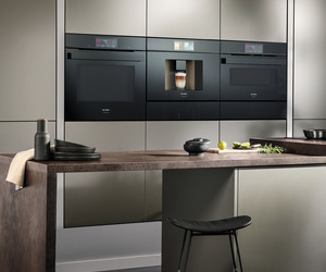 Siemens Oven: Easy Margherita Pizza Recipe