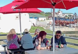 Successful Pub Lunch at Birkenhead Boothengelklub in Gansbaai