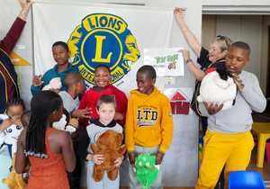 Gansbaai Lions Versprei Vreugde aan Kleuters