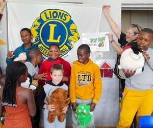 Gansbaai Lions Versprei Vreugde aan Kleuters