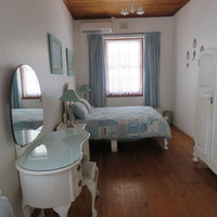  Caledon - Town & Country Apartment