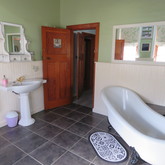  Caledon - Town & Country Apartment