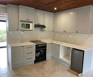 Compact Kitchen for a Studio Flat in Betty’s Bay