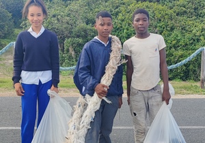 Earth Rangers Clean Kleinbaai Beach: Youth in Action