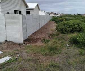 Vibracrete Wall Completed in Steenbok Street, Kleinbaai