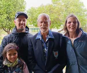 Stoney Steenkamp Skiet Nog Sekuur op 90