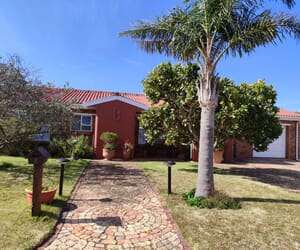 4-Bedroom Coastal Home for Sale in Franskraal: R2,295,000