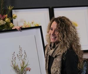 Dalene Roodt Wins Best Artwork at RHS Exhibition