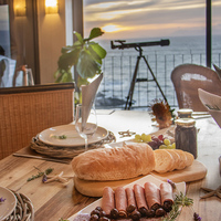 Dining with View - Whale Huys Oceanfront Eco Villa - Xplorio™ Gansbaai