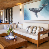 Entertainment Area - Whale Huys Oceanfront Eco Villa - Xplorio™ Gansbaai