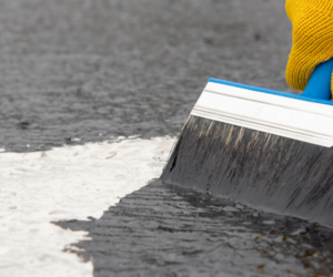 Frogskin vs Liquid Plastic: Roof Waterproofing Comparison