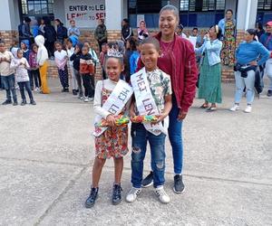 Spring Day at L.R. Schmidt (Mor) Primary School!