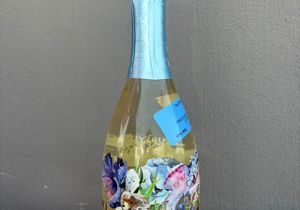 Celebrate the Whales with Aquarius Valdo Sparkling Wine at Dal-Italia!