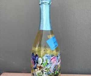 Celebrate the Whales with Aquarius Valdo Sparkling Wine at Dal-Italia!