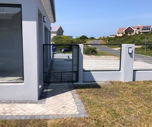 Your One-Stop Solution for Stylish Fencing and Gates!