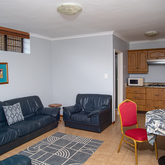 Unit 3 Lounge - Great White Accommodation - Xplorio™ Gansbaai