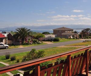 6-Bedroom Sea View Home for Sale in De Kelders