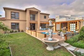 4-Bedroom Home for Sale in Kleinbaai