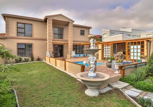 4-Bedroom Home for Sale in Kleinbaai