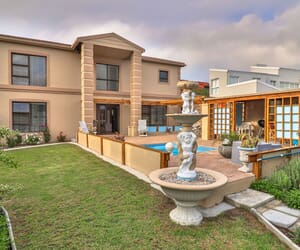 4-Bedroom Home for Sale in Kleinbaai