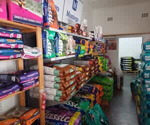 The Pet Grocer Expands – Come Visit!