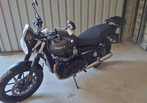 Triumph 900 HT: Back in Action!