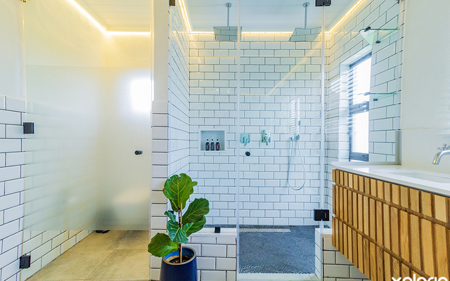 gansbaai_real_estate_and_rentals_dwell_property_management_waterkant_house_en_suite_bathroom_1728654362_1747117905