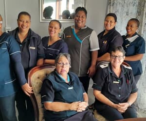 Ons Verpleegsters verdien 'n groot applous