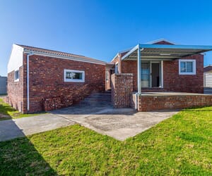 Modern 2-Bedroom Home for Sale in Perlemoenbaai