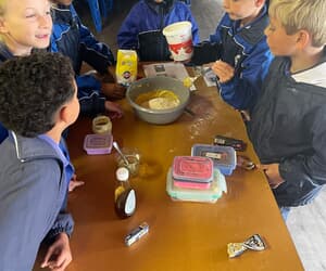 Graad 3's en die Gemmerbroodmannetjie