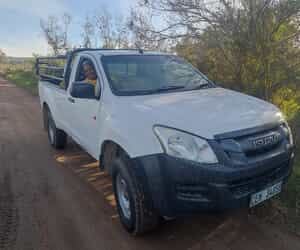 Business Update: Joyce Mtsha’s Team Gets a Second Vehicle