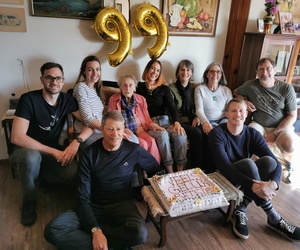 Nou wink 100 vir Betsie