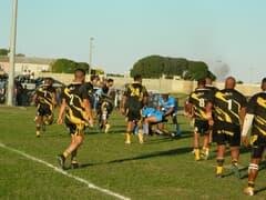 Reuse Oorwinning vir Black Leaves