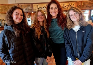 Nianell Live and Soulful Women’s Day Soirée