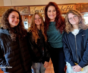 Nianell Live and Soulful Women’s Day Soirée