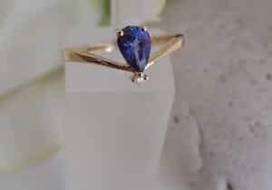 Tanzanite in Yellow Gold