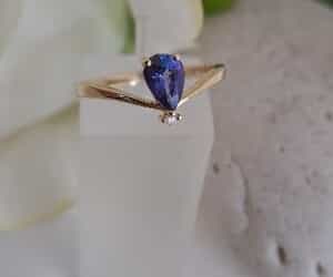 Tanzanite in Yellow Gold
