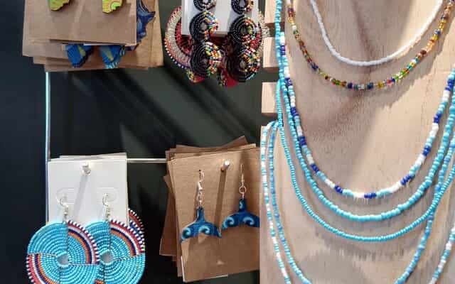 Local_handmade_1758005618