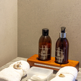 Garden Room Bathroom - Crayfish Lodge Sea & Country Guest House - Xplorio™ Gansbaai
