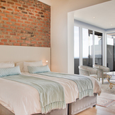 Panorama Room Left - Crayfish Lodge Sea & Country Guest House - Xplorio™ Gansbaai