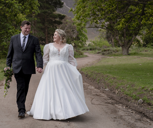 Hemel-en-Aarde Valley Wedding Photography and Bridal Makeup