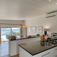 Kitchen - Walker Bay Villa - Xplorio™ Gansbaai