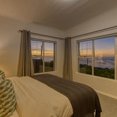 Bedroom - Walker Bay Villa - Xplorio™ Gansbaai