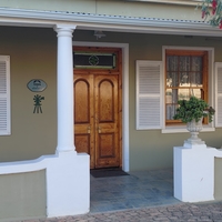 Town and Country Front View 2