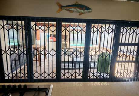 Alu-T-Pro Slam Lock Gate Installed in Franskraal