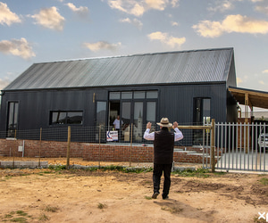 When is the Best Time to Paint Your House in the Overberg?