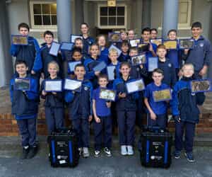 24 Tablette vir Laerskool Gansbaai