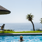 Swimming Pool - Crayfish Lodge Sea & Country Guest House - Xplorio™ Gansbaai