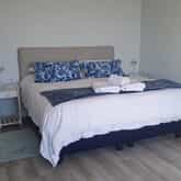 Dolphin Room - Amazing Grace B&B - Xplorio™ Gansbaai