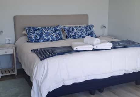 Dolphin Room (sleeps two)